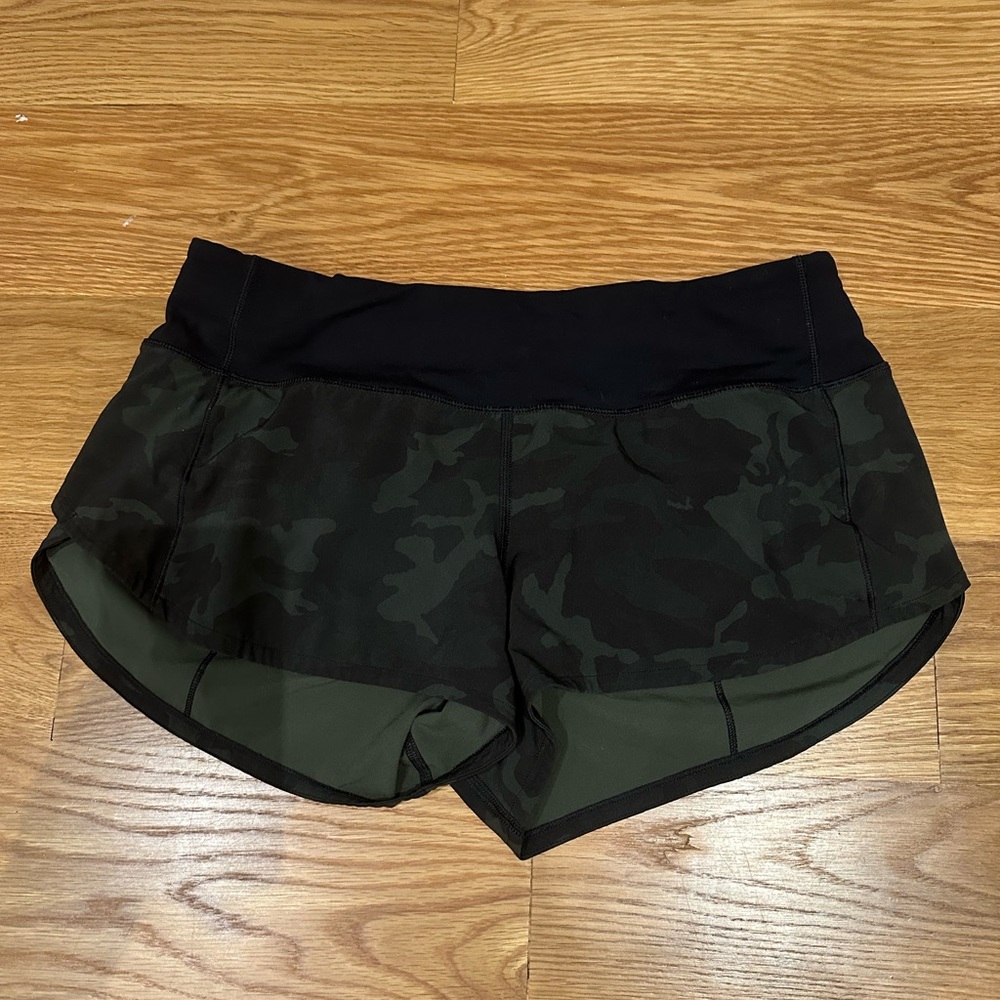 Exclusive Camo Lululemon Speed Up Shorts 2.5” inseam Size 6